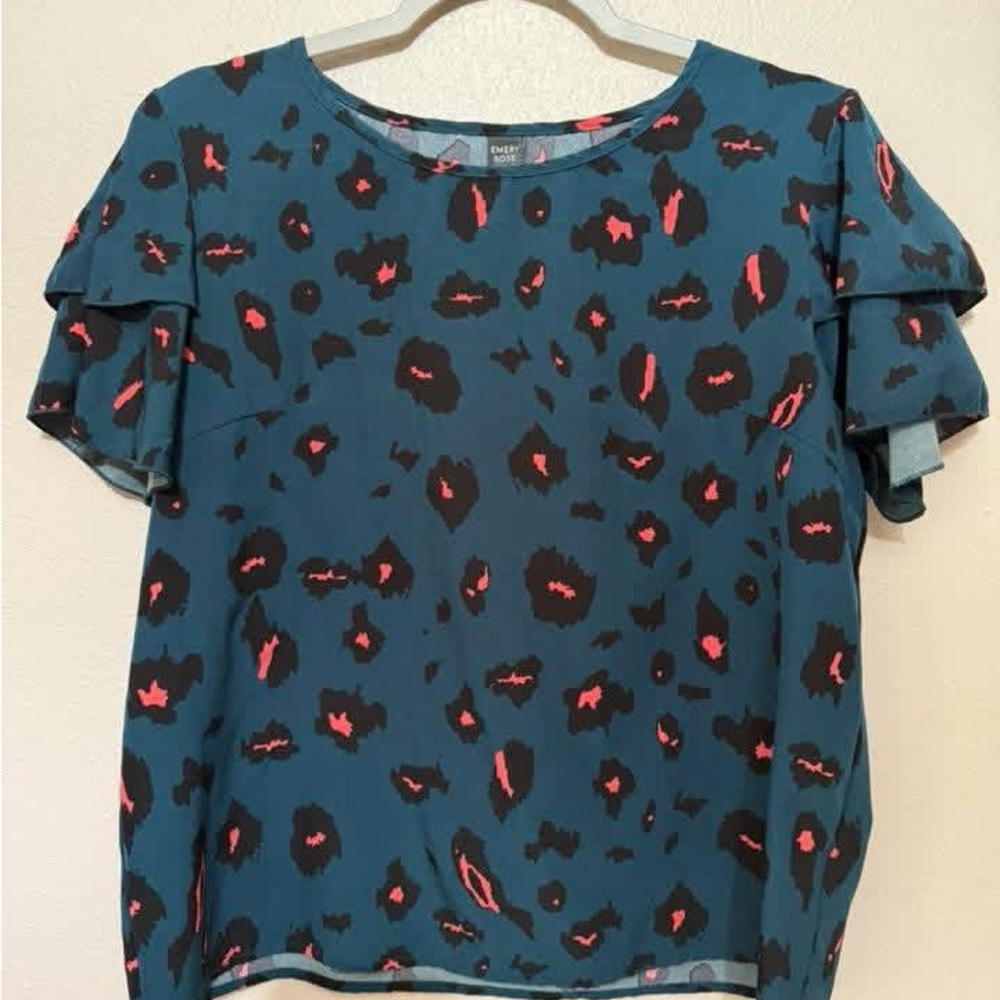 Chic Blue and Pink Patterned Blouse